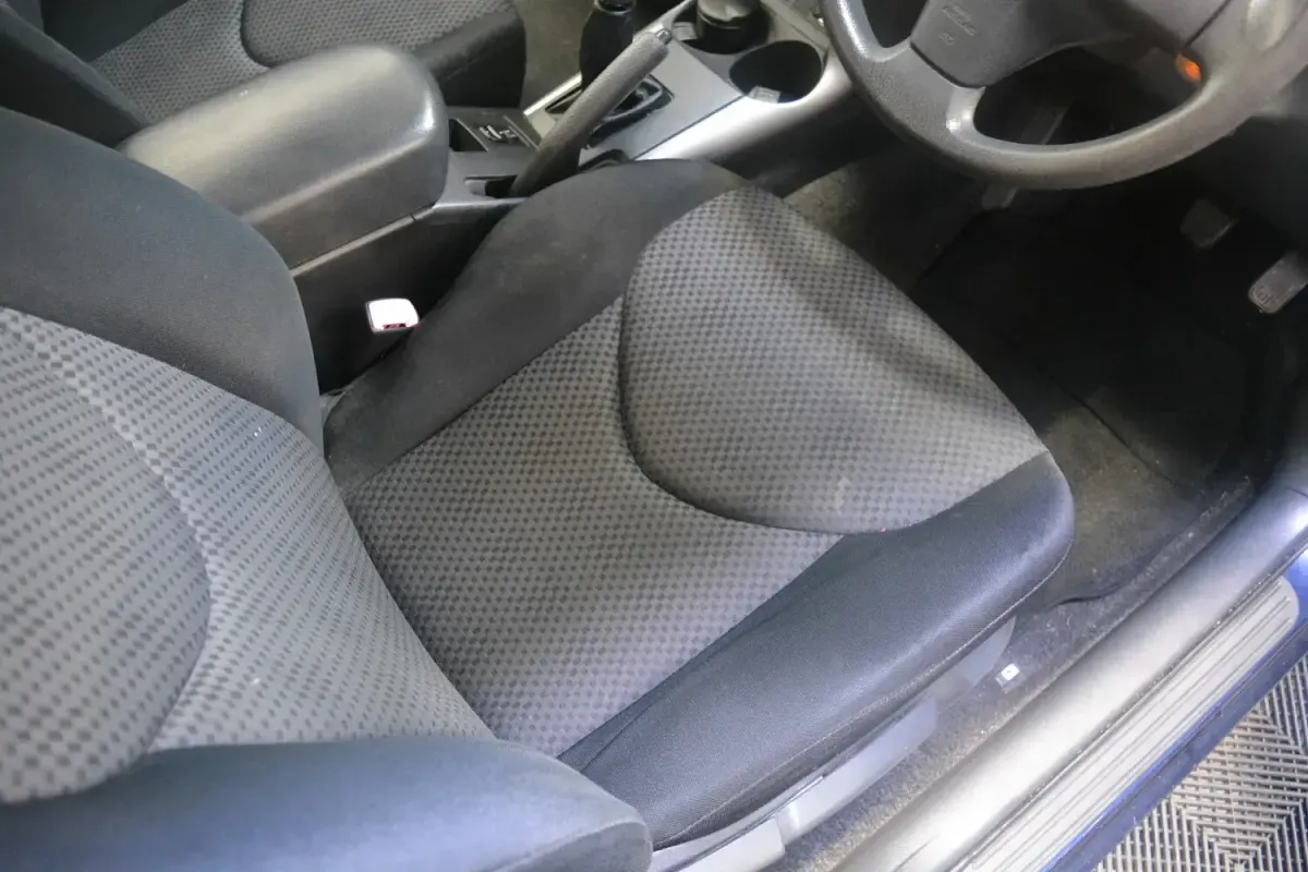 Used Toyota RAV4 150 HP (110 kW) 2007 Blue Estate
