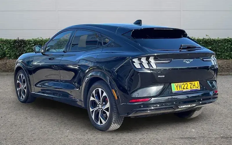 Begagnad Ford Mustang Extended Range 351 HK (258 kW) 2021 Kombi