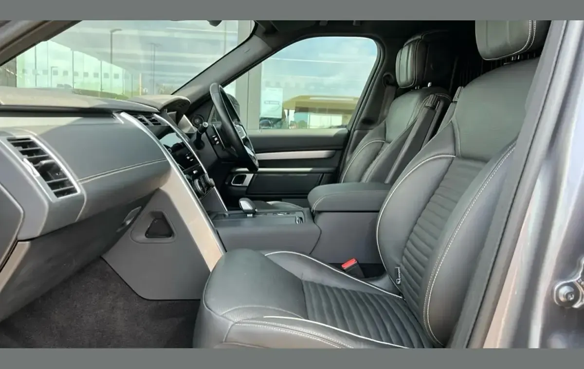 Used Land Rover Discovery HSE Dynamic 296 HP (217 kW) 2024 Grey SUV