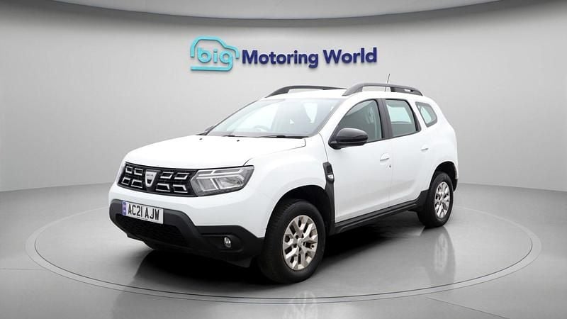 Used Dacia Duster Comfort 100 HP (73 kW) 2021 White SUV