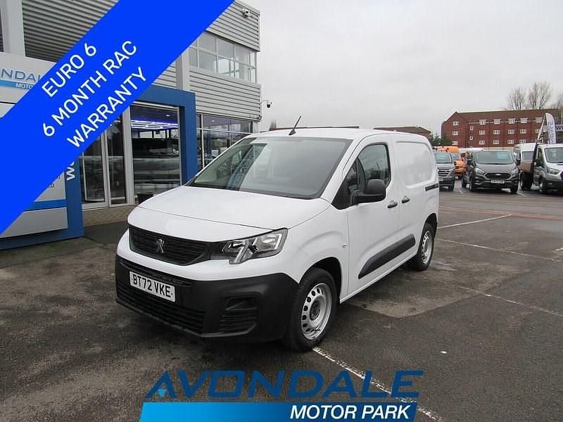 Used Peugeot Partner Premium 131 HP (96 kW) 2022 White MPV