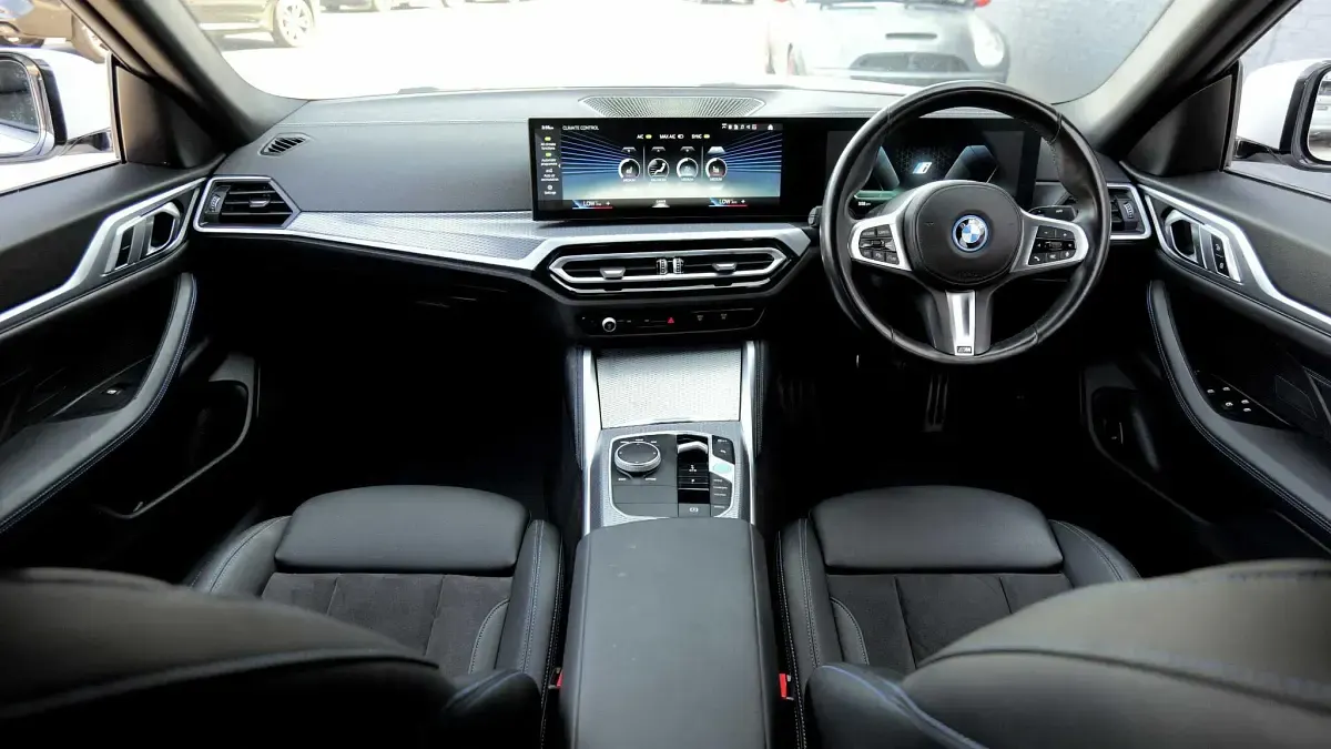Used BMW i4 M Sport 246 kW (335 HP) 2023 White Sedan