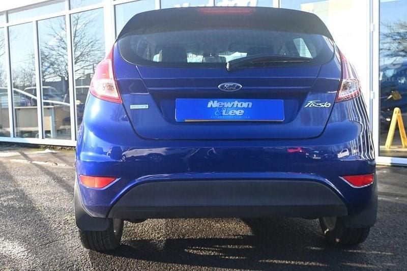 Used Ford Fiesta Zetec 100 HP (73 kW) 2017 Blue Hatchback