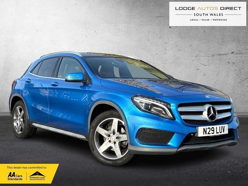 Blue Used 2015 Mercedes GLA220 AMG line SUV | £14,390 (Fair price) - Image 1/4