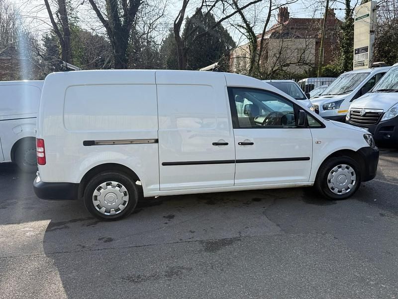 Used VW Caddy Maxi Startline 102 HP (75 kW) 2015 White MPV