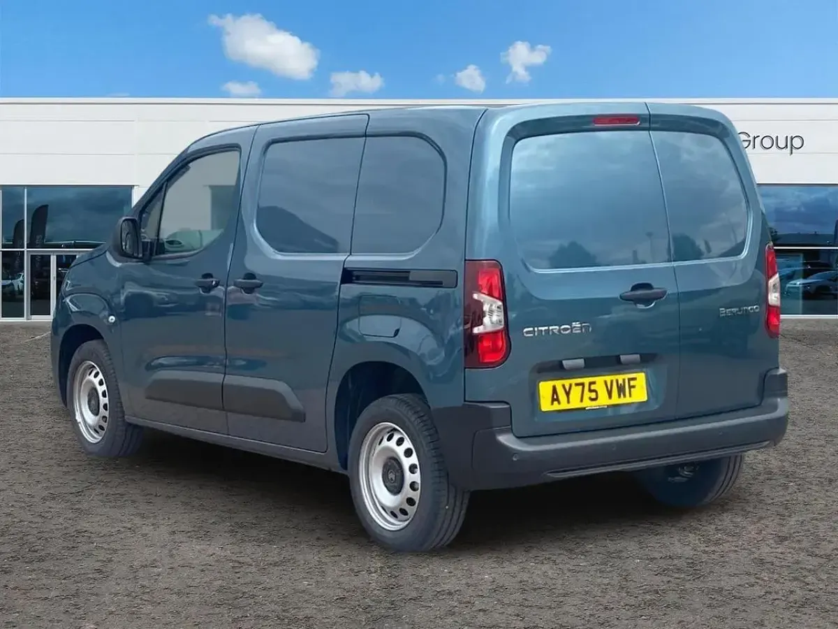 New Citroën Berlingo 100 HP (73 kW) 2026 Blue MPV