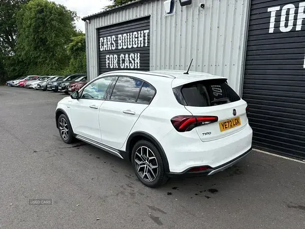 Used Fiat Tipo 100 HP (73 kW) 2022 White Hatchback