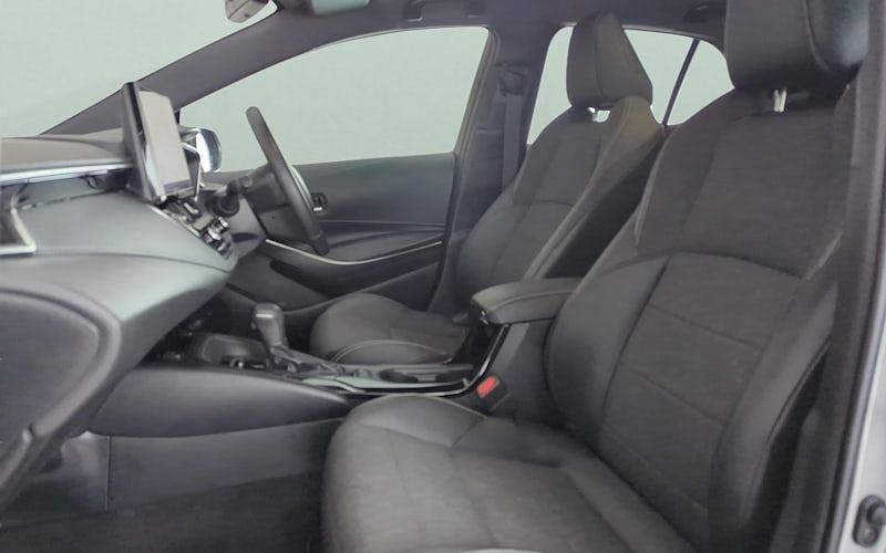 Used Toyota Corolla Design 140 HP (102 kW) 2026 Hatchback