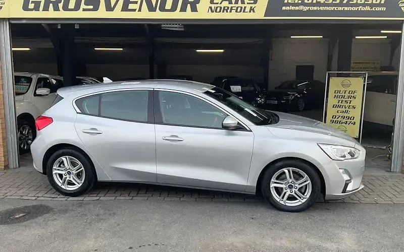 Used Ford Focus Zetec 120 HP (88 kW) 2019 Hatchback