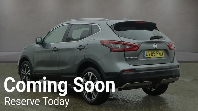 Used Nissan Qashqai N-Connecta 160 HP (117 kW) 2019 Grey SUV