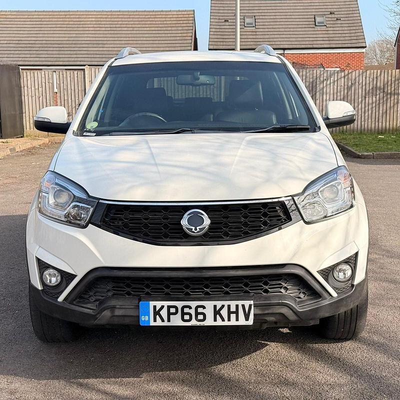 Used Ssangyong (KGM) Korando 178 HP (130 kW) 2016 White SUV