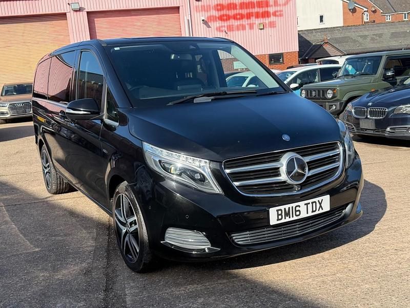 Used Mercedes 220 Premium 2016 Black MPV