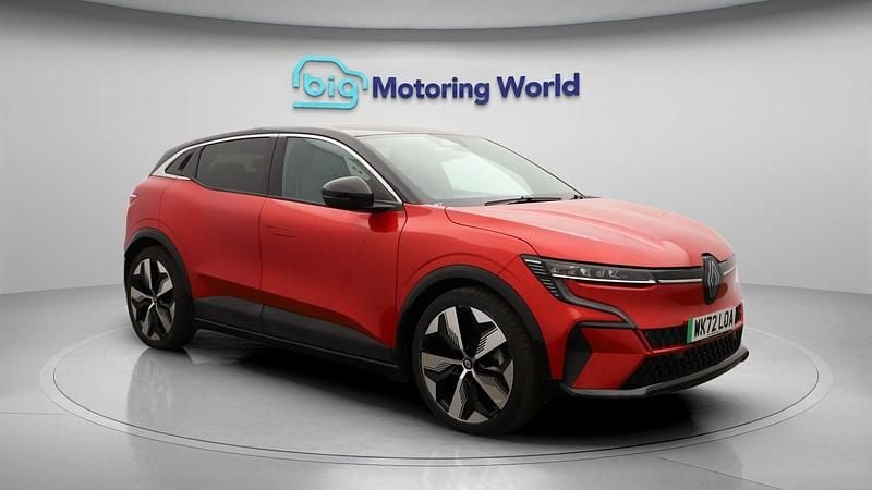 Used 2022 Renault Megane E-Tech Techno | £17,400 - Image 1/4