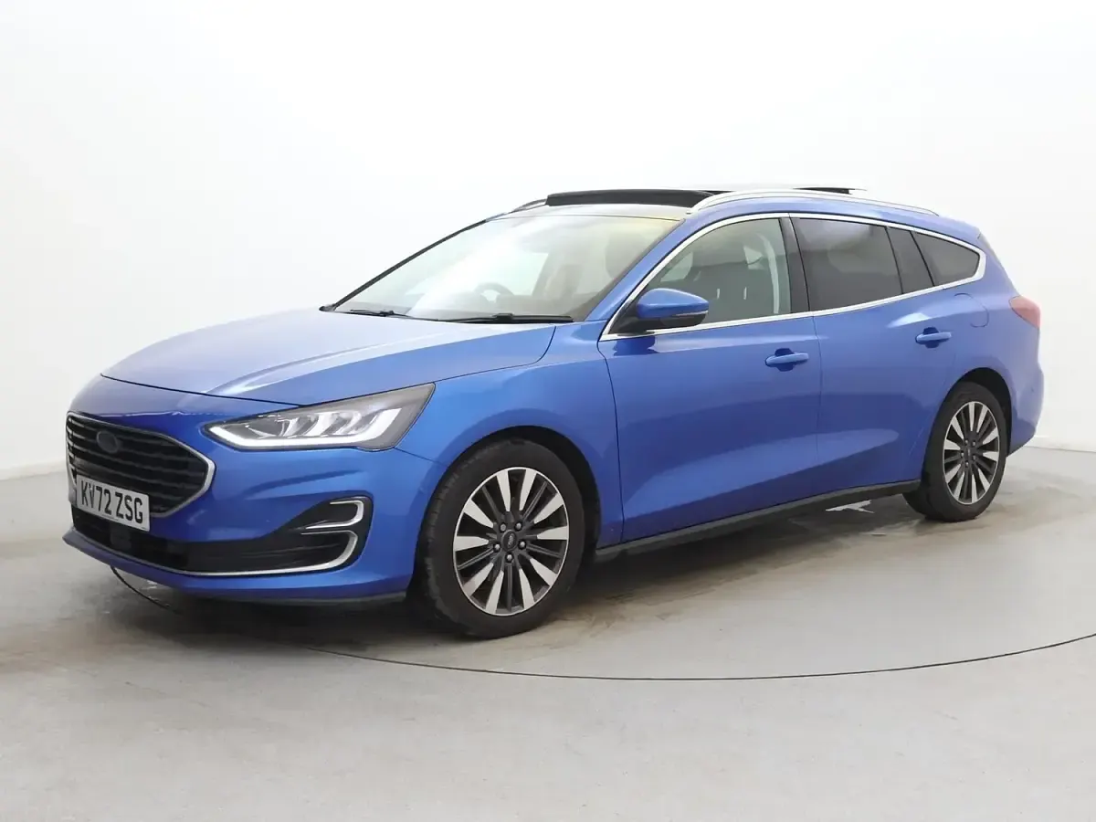 Used Ford Focus Titanium 120 HP (88 kW) 2022 Blue Estate