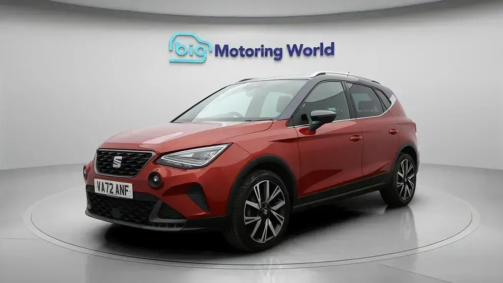 Usado Seat Arona FR 110 CV (80 kW) 2023 Rojo SUV