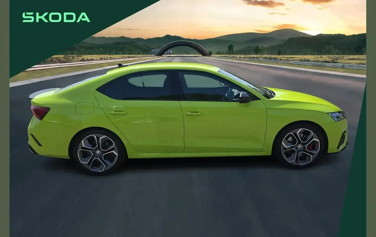 Used Skoda Octavia vRS 241 HP (177 kW) 2024 Green Hatchback