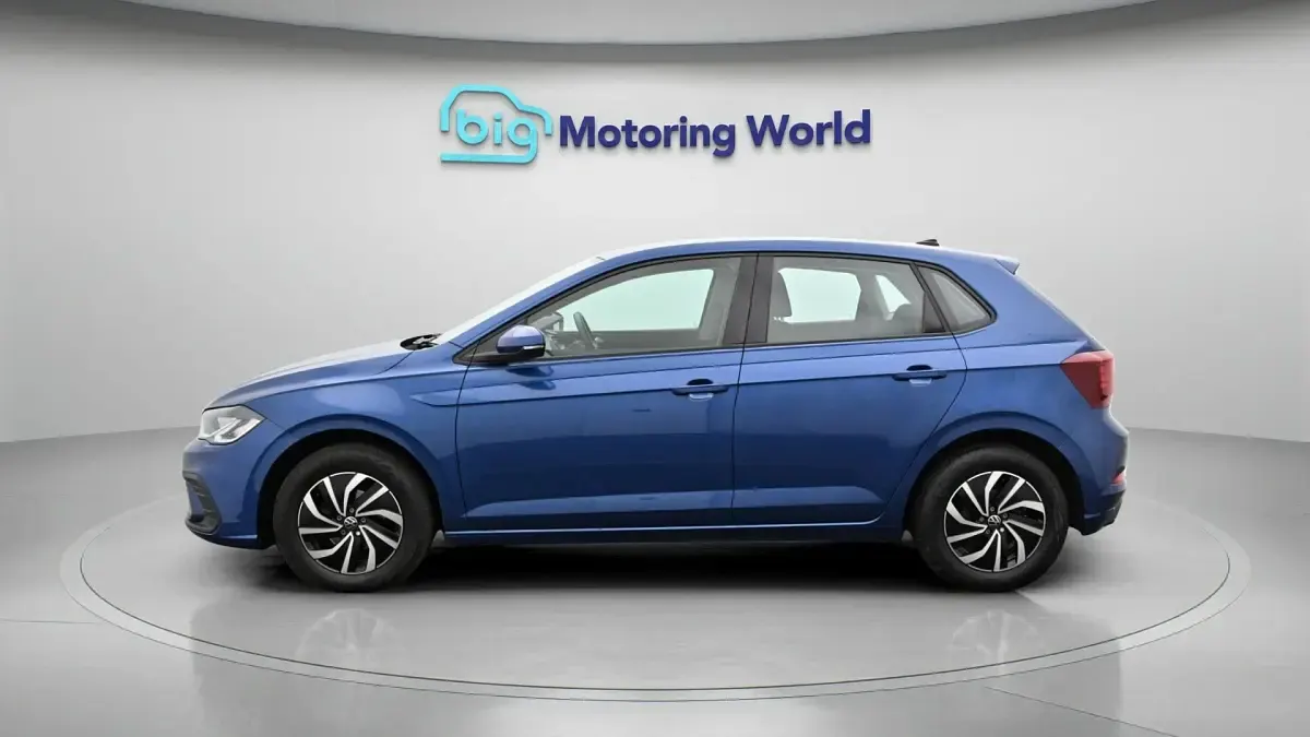 Usado VW Polo S 94 HP (69 kW) 2023 Azul Citadino