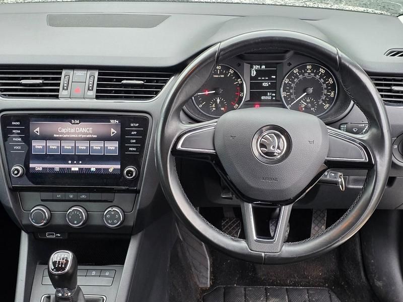 Used Skoda Octavia 115 HP (84 kW) 2018 White Hatchback