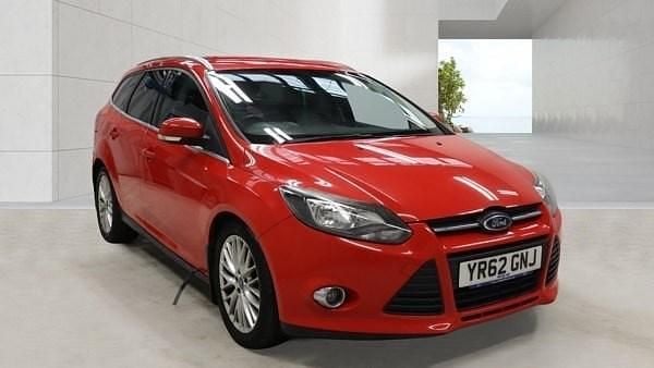 Used Ford Focus Zetec 115 HP (84 kW) 2012 Red Estate