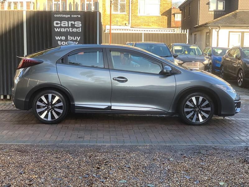 Used Honda Civic SE Plus 142 HP (104 kW) 2017 Grey Hatchback