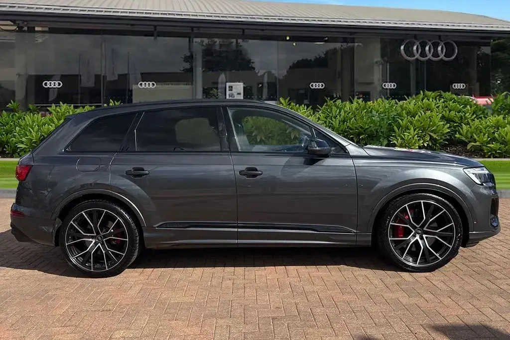 Used Audi SQ7 Black Edition 507 HP (372 kW) 2024 Grey SUV