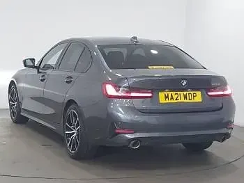 Usado BMW 320 Sport Line 184 CV (135 kW) 2021 Gris Berlina