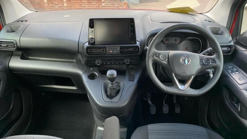Red Used 2019 Vauxhall Combo S MPV | £13,103 (Fair price) - Image 1/4
