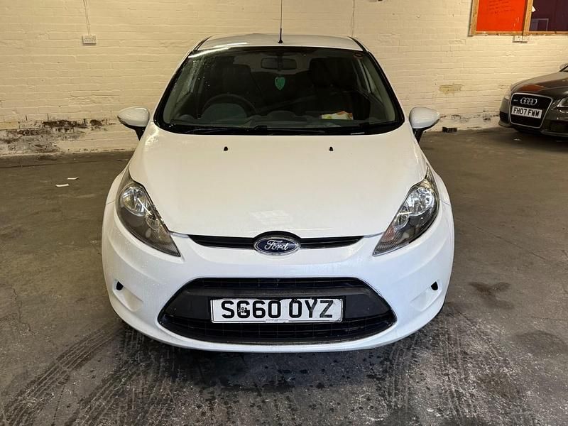Used Ford Fiesta 2010 White Hatchback