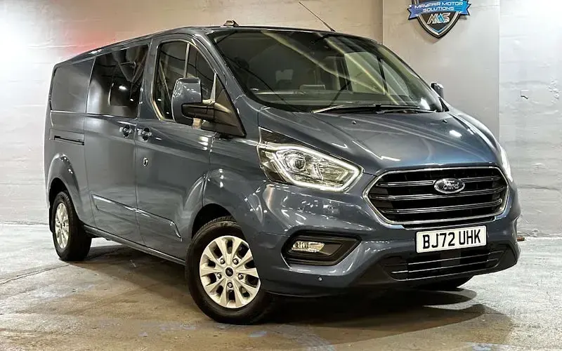 Used Ford Transit Custom Limited 170 HP (125 kW) 2022 Van