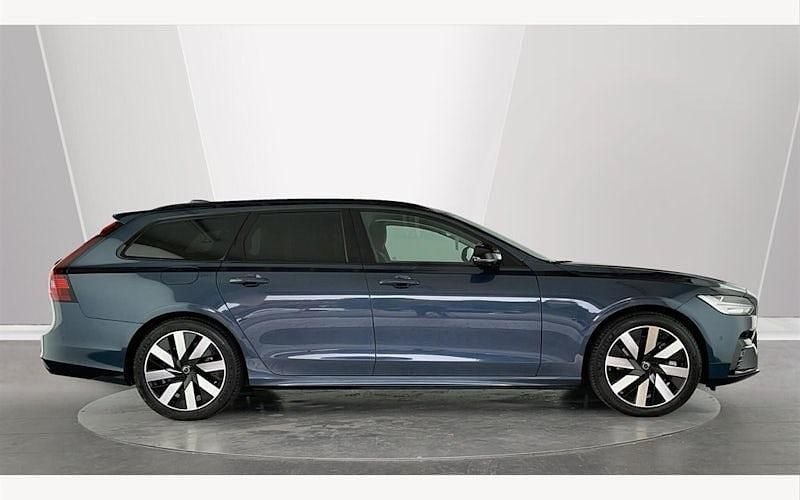 Used Volvo V90 Plus 349 HP (256 kW) 2025 Estate