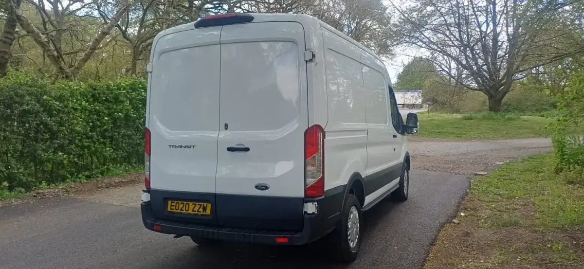 Usado Ford Transit Trend 130 HP (95 kW) 2020 Branco Van