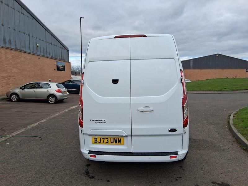 Begagnad Ford Transit Custom Limited 170 HK (125 kW) 2023 Vit Van