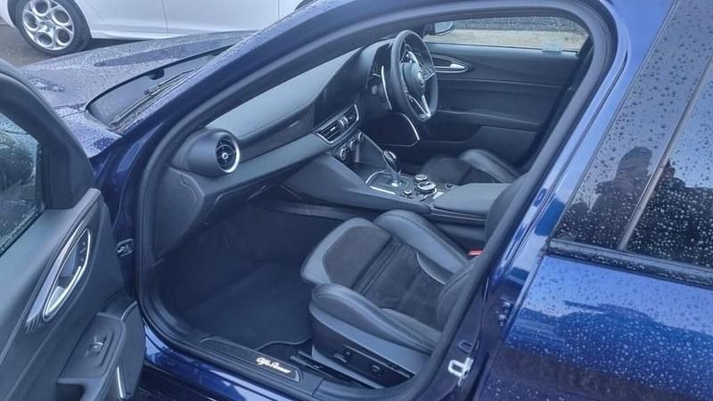 Used Alfa Romeo Giulia Saloon Ti 280 HP (205 kW) 2019 Blue Sedan