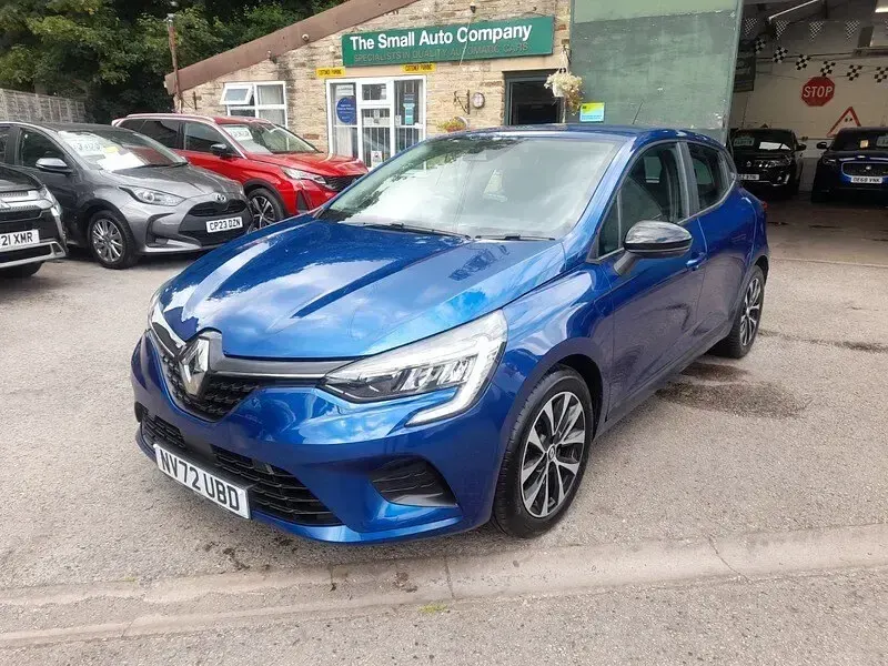Used Renault Clio Evolution 142 HP (104 kW) 2023 Blue Hatchback