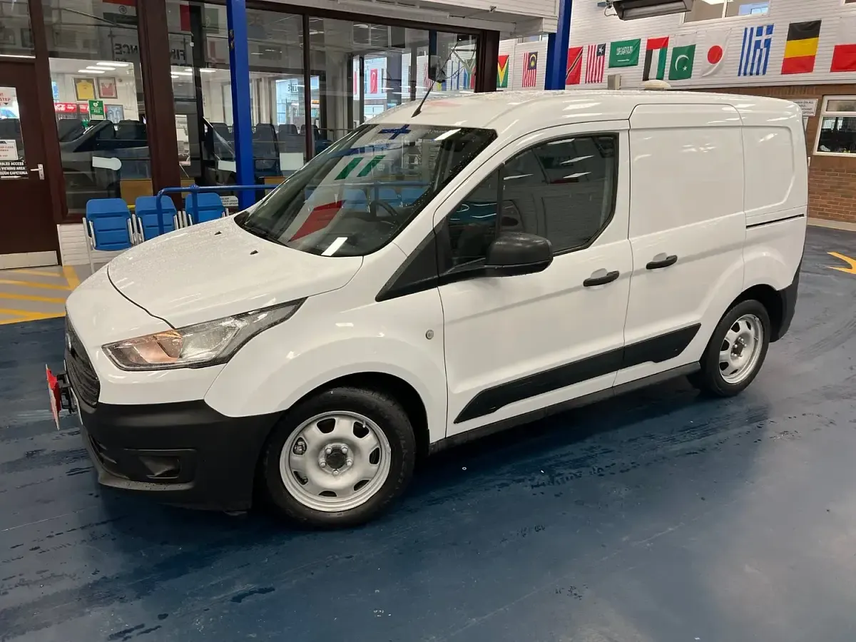 Used Ford Transit Connect 100 HP (73 kW) 2019 White MPV
