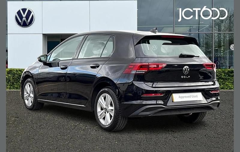 Used VW Golf VIII Life 147 HP (108 kW) 2020 Black Hatchback