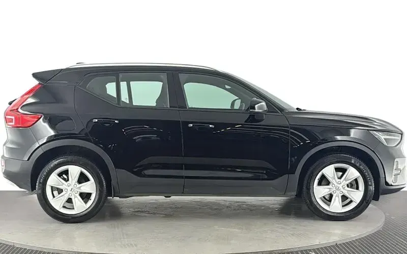Used Volvo XC40 Core 163 HP (119 kW) 2026 SUV