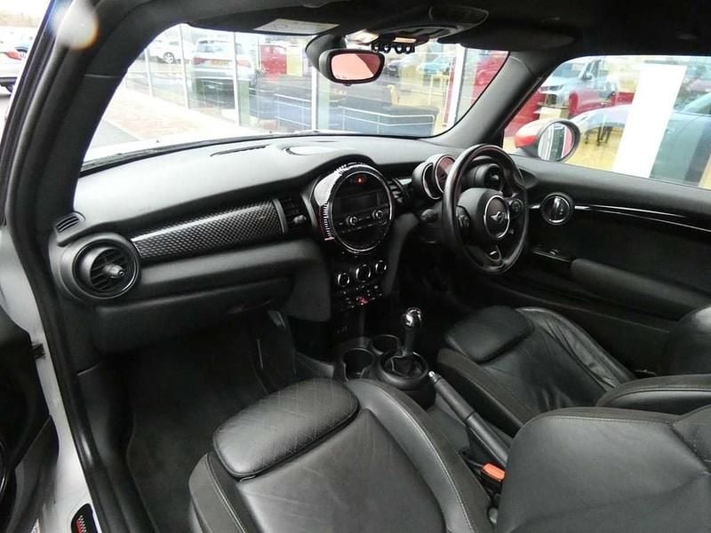 Used Mini John Cooper Works Hatch 228 HP (167 kW) 2018 Silver Hatchback
