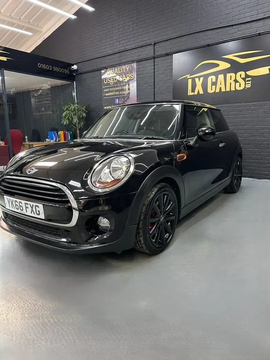 Usado Mini Cooper Hatch 2016 Preto Citadino