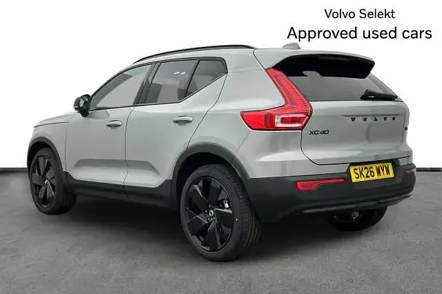 New Volvo XC40 Plus 161 HP (118 kW) 2026 Grey SUV