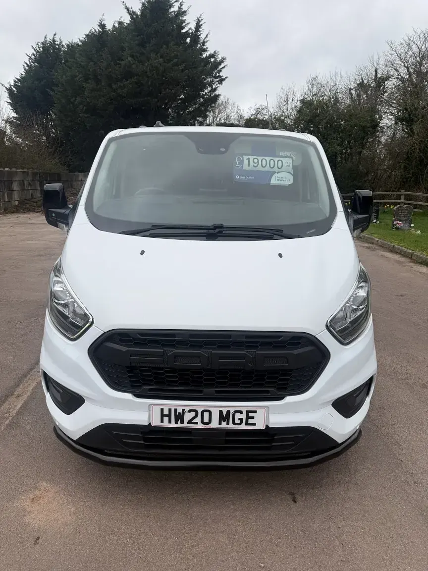 Used Ford 300 Limited 2020 White Estate