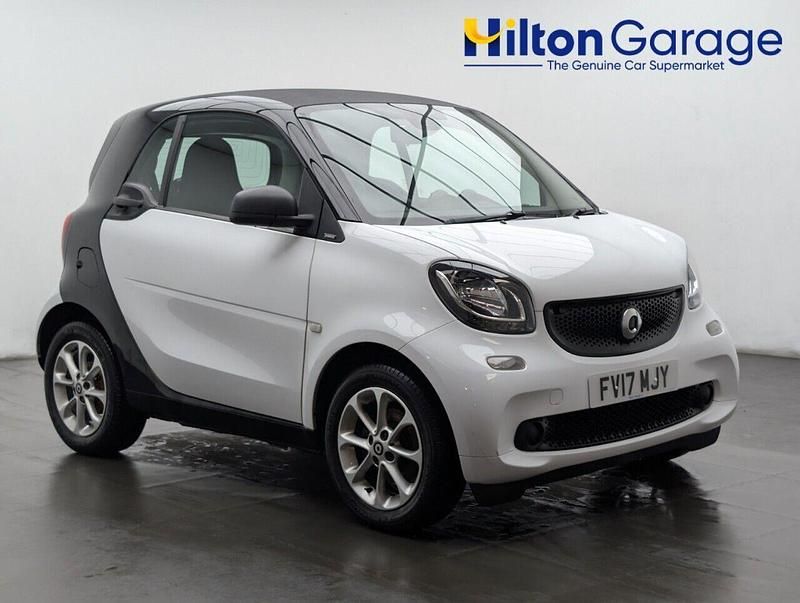 Used Smart ForTwo Coupé Passion 71 HP (52 kW) 2017 White Coupe