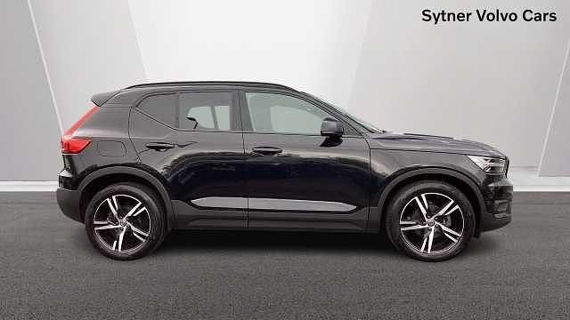 Used Volvo XC40 R-Design 161 HP (118 kW) 2021 Black SUV