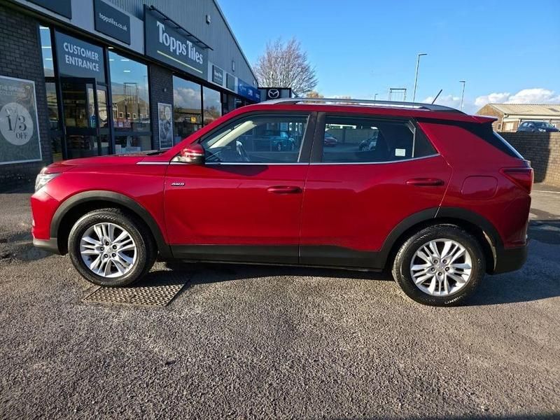 Used Ssangyong (KGM) Korando 136 HP (100 kW) 2019 Red Estate