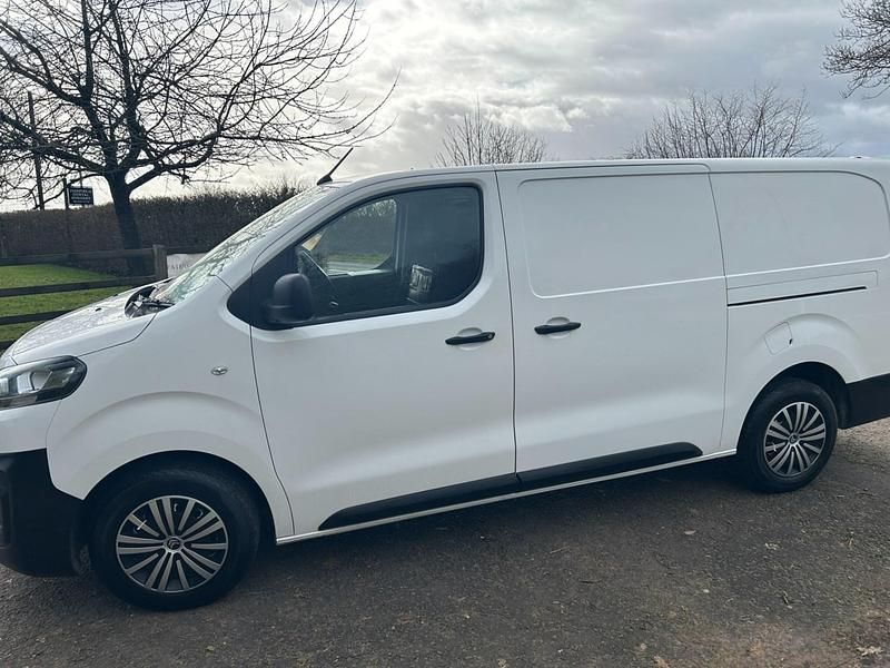 Used Citroën Dispatch 2022 White MPV