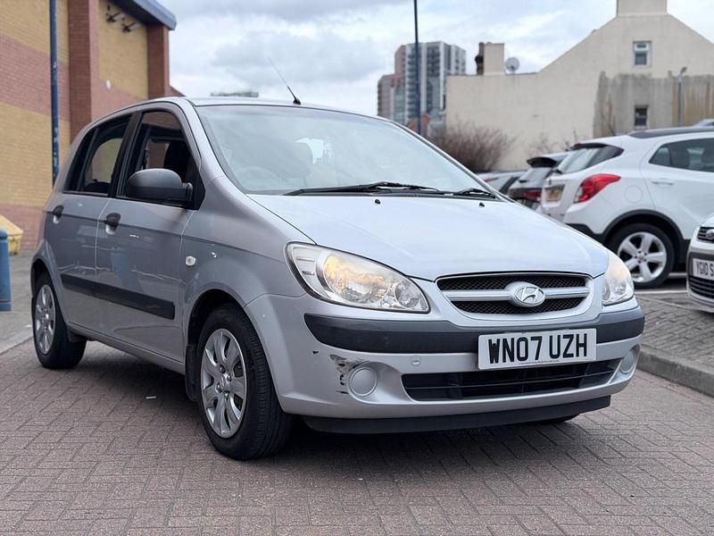 Used Hyundai Getz 97 HP (71 kW) 2007 Silver Hatchback