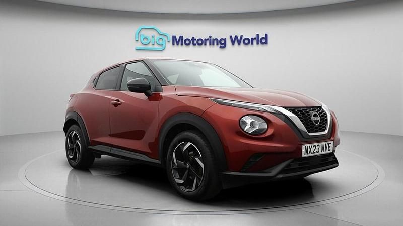 Used Nissan Juke N-Connecta 114 HP (83 kW) 2023 Red SUV