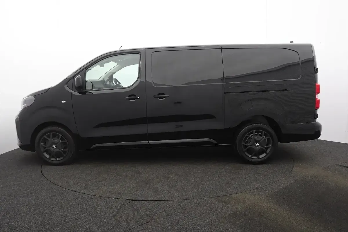 Used Vauxhall Vivaro 150 HP (110 kW) 2024 Black MPV
