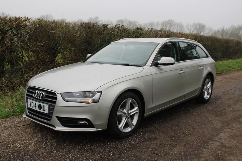 Used Audi A4 136 HP (100 kW) 2014 Silver Estate