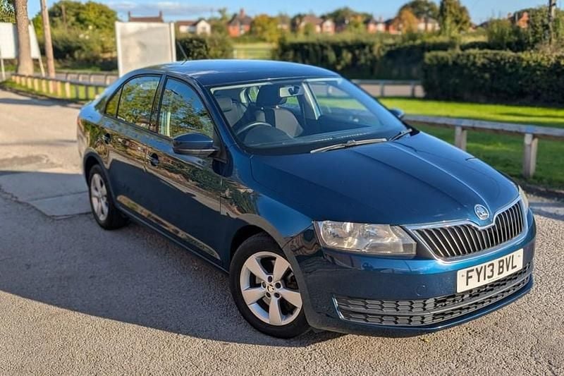 Used Skoda Rapid SE 2013 Blue Hatchback